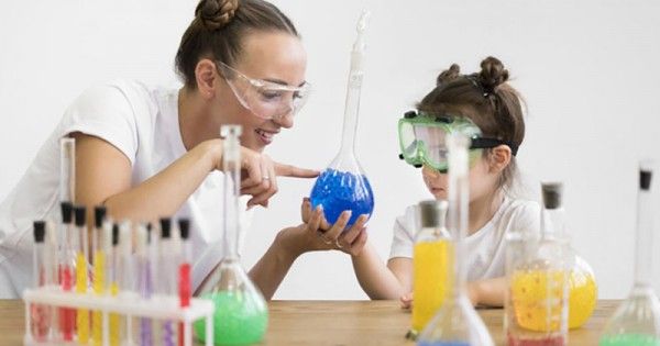 The Importance of Introducing Science to Children from an Early Age